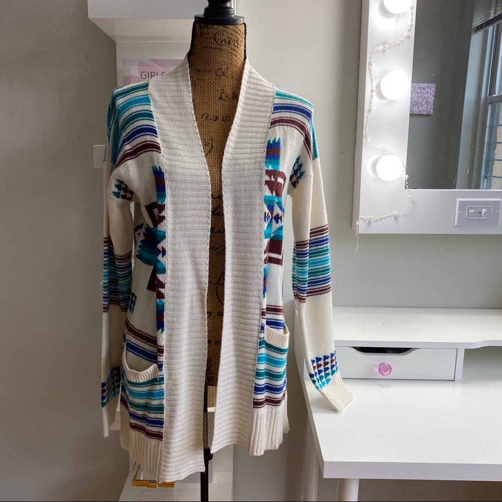 💖Charlotte Russe Aztec Cardigan Size Medium